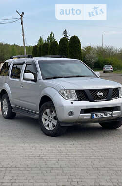 Внедорожник / Кроссовер Nissan Pathfinder 2005 в Львове