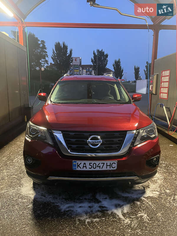 Nissan Pathfinder 2017