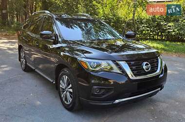 Внедорожник / Кроссовер Nissan Pathfinder 2018 в Звягеле