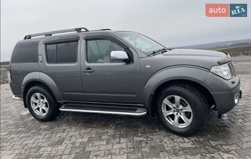 Nissan Pathfinder 2005
