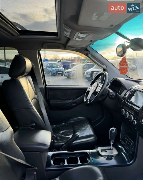 Позашляховик / Кросовер Nissan Pathfinder 2005 в Смілі