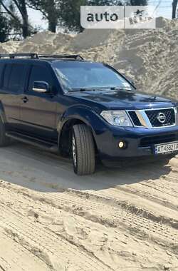 Внедорожник / Кроссовер Nissan Pathfinder 2011 в Тернополе