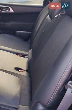 Позашляховик / Кросовер Nissan Pathfinder 2013 в 