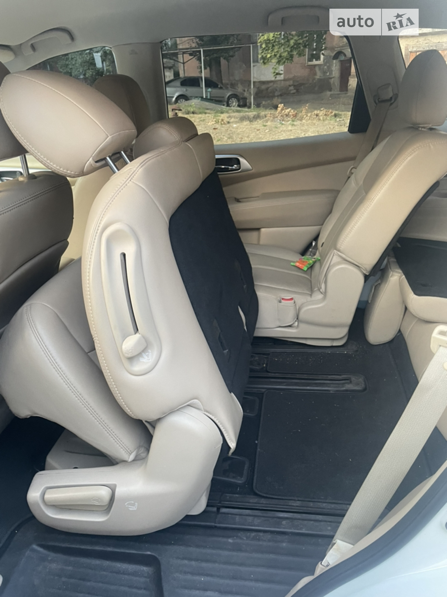 2016 Nissan Pathfinder - мініатюра 37