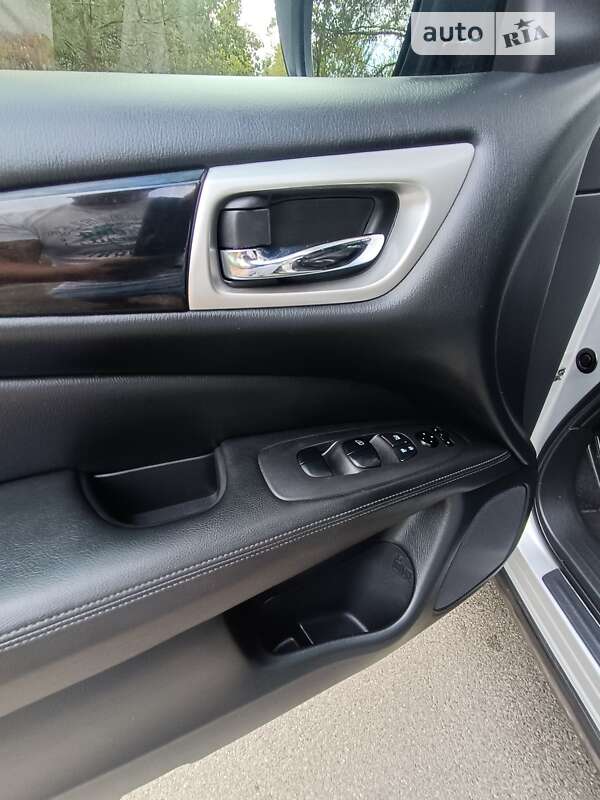 Внедорожник / Кроссовер Nissan Pathfinder 2020 в Броварах