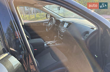 Позашляховик / Кросовер Nissan Pathfinder 2017 в Києві