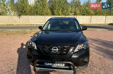 Внедорожник / Кроссовер Nissan Pathfinder 2017 в Киеве