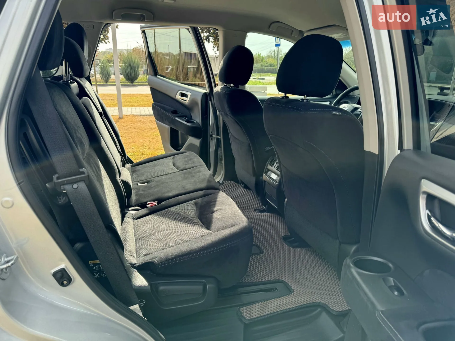 2016 Nissan Pathfinder - мініатюра 12