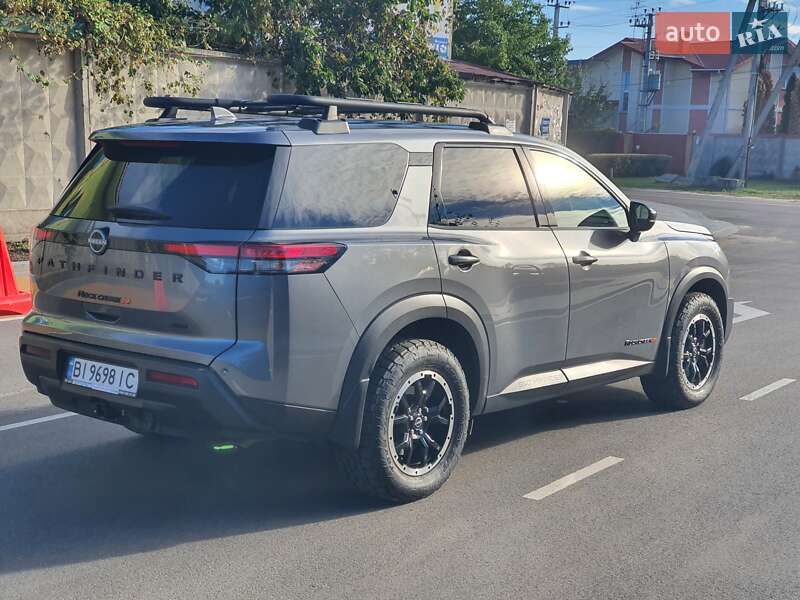 Внедорожник / Кроссовер Nissan Pathfinder 2023 в Киеве