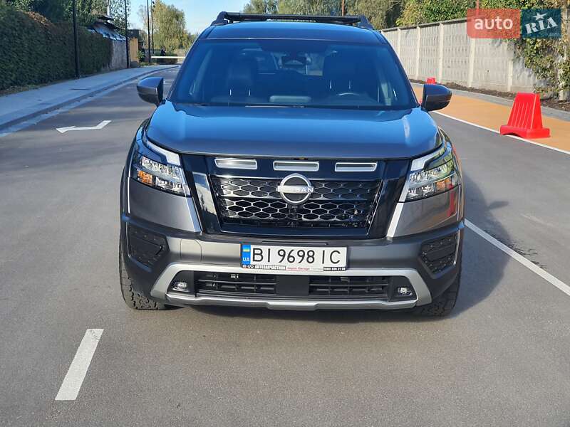 Внедорожник / Кроссовер Nissan Pathfinder 2023 в Киеве