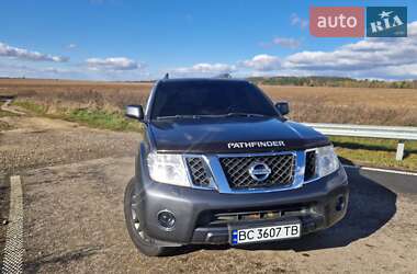 Внедорожник / Кроссовер Nissan Pathfinder 2011 в Городке