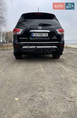 Позашляховик / Кросовер Nissan Pathfinder 2014 в Черкасах