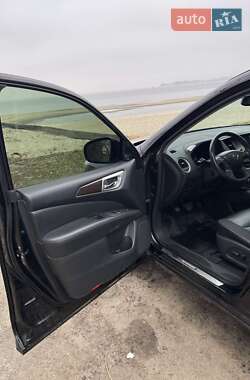 Позашляховик / Кросовер Nissan Pathfinder 2014 в Черкасах