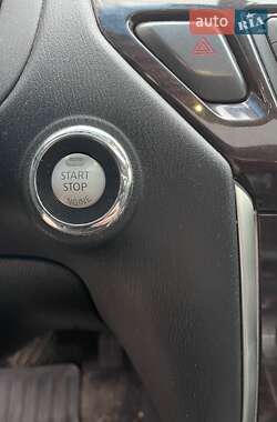 Позашляховик / Кросовер Nissan Pathfinder 2014 в Черкасах