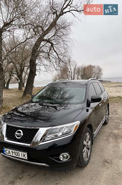 Позашляховик / Кросовер Nissan Pathfinder 2014 в Черкасах