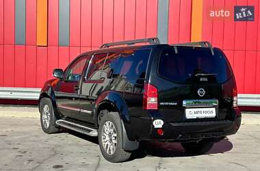 Позашляховик / Кросовер Nissan Pathfinder 2011 в Києві