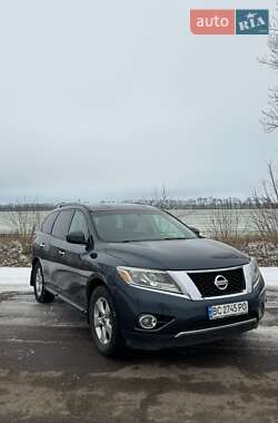 Внедорожник / Кроссовер Nissan Pathfinder 2016 в Сумах