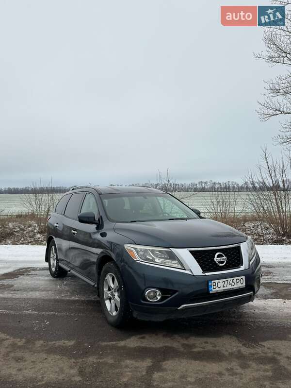 Позашляховик / Кросовер Nissan Pathfinder 2016 в Сумах