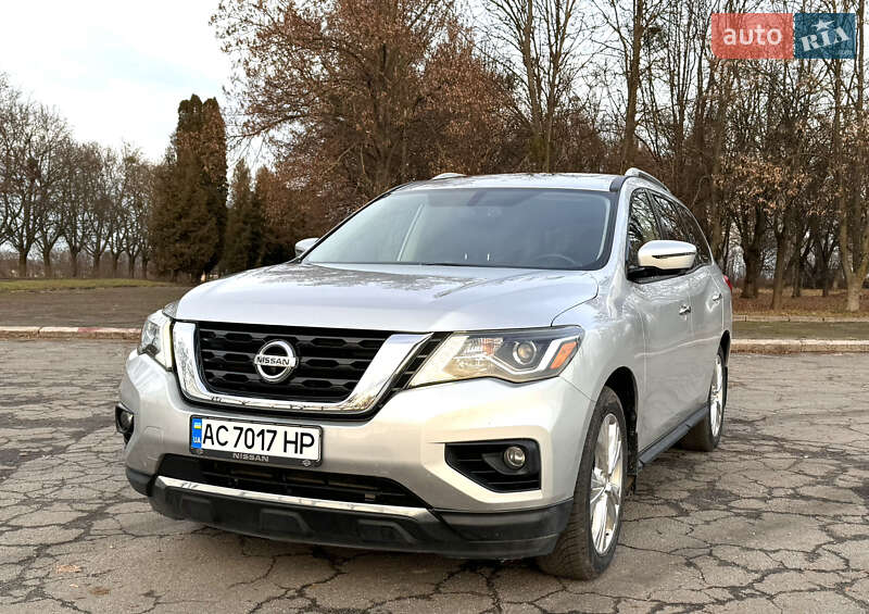 Внедорожник / Кроссовер Nissan Pathfinder 2018 в Владимире