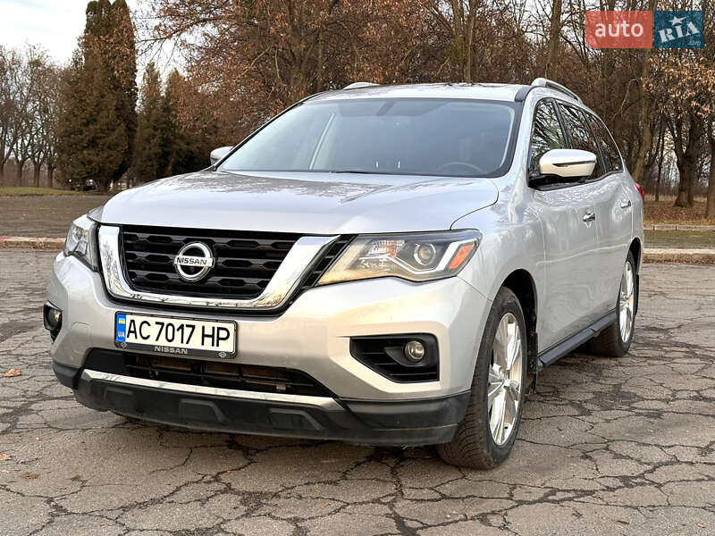 Внедорожник / Кроссовер Nissan Pathfinder 2018 в Владимире