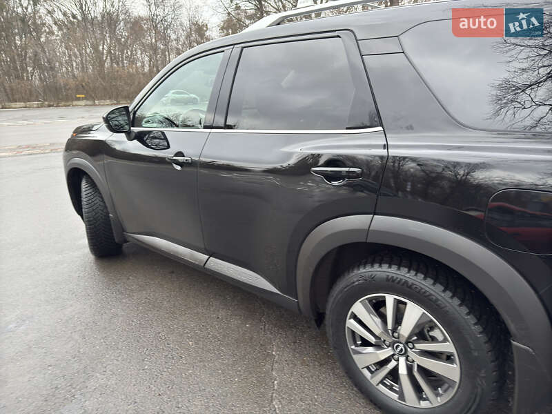 Внедорожник / Кроссовер Nissan Pathfinder 2021 в Полтаве