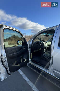 Внедорожник / Кроссовер Nissan Pathfinder 2012 в 