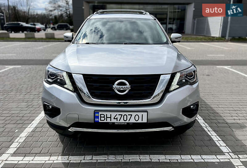 Внедорожник / Кроссовер Nissan Pathfinder 2019 в Киеве