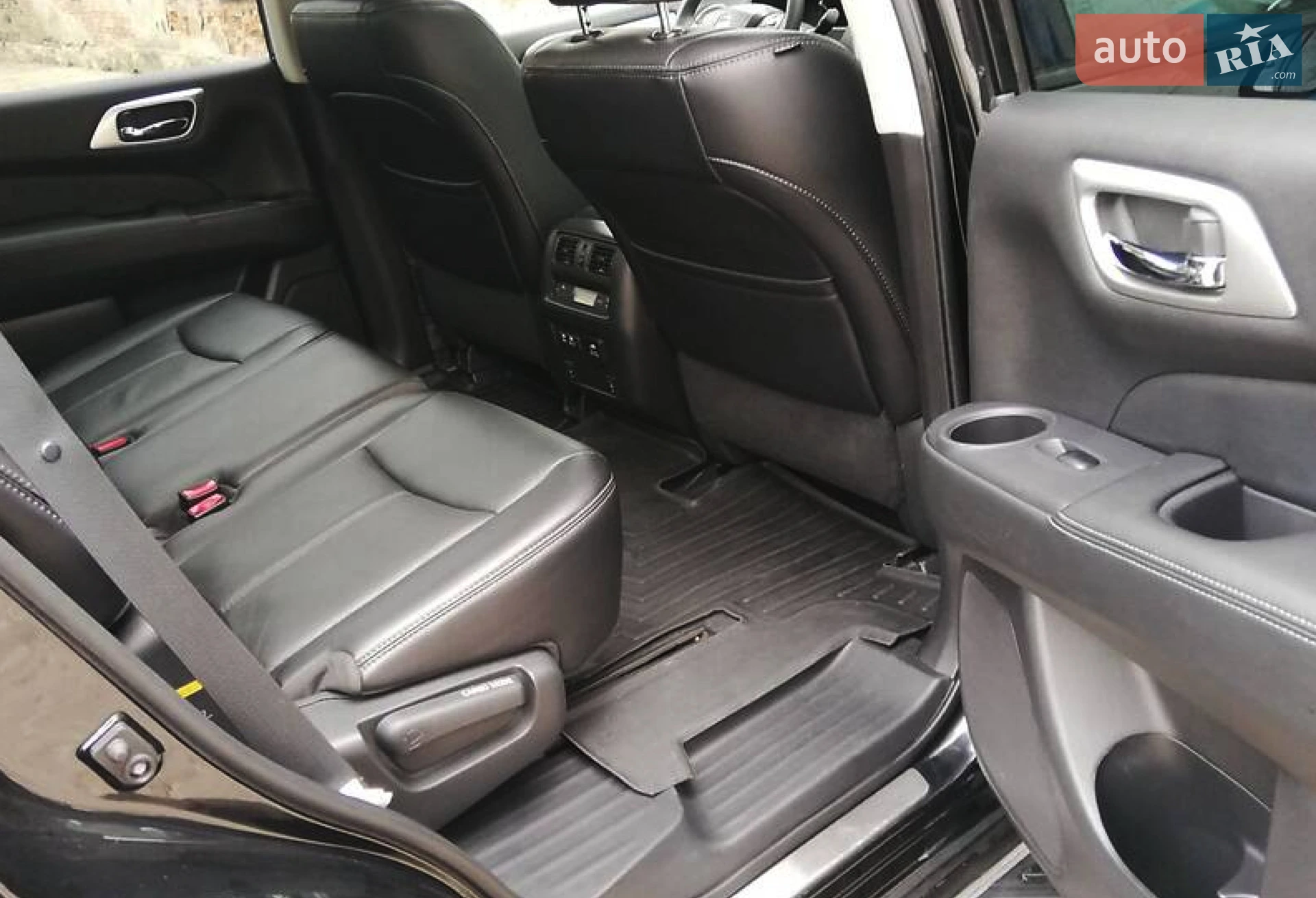2019 Nissan Pathfinder - мініатюра 21