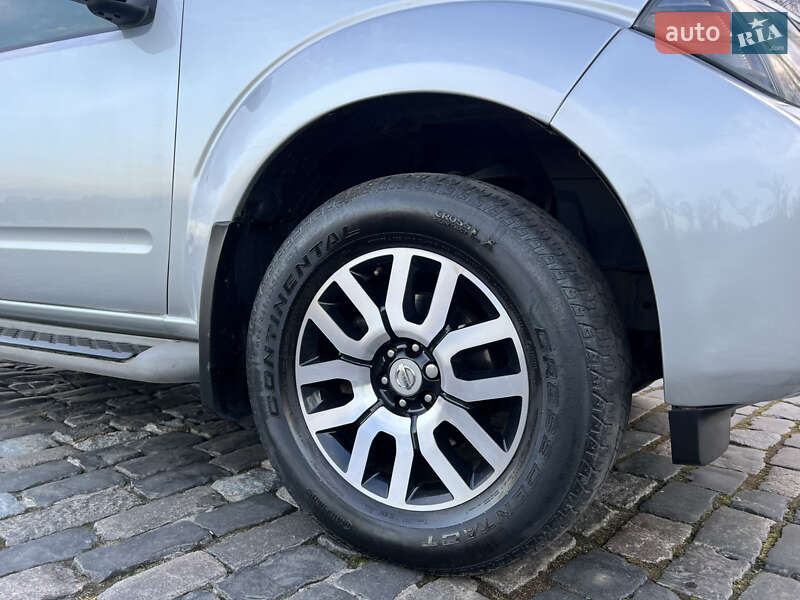 Внедорожник / Кроссовер Nissan Pathfinder 2012 в Киеве