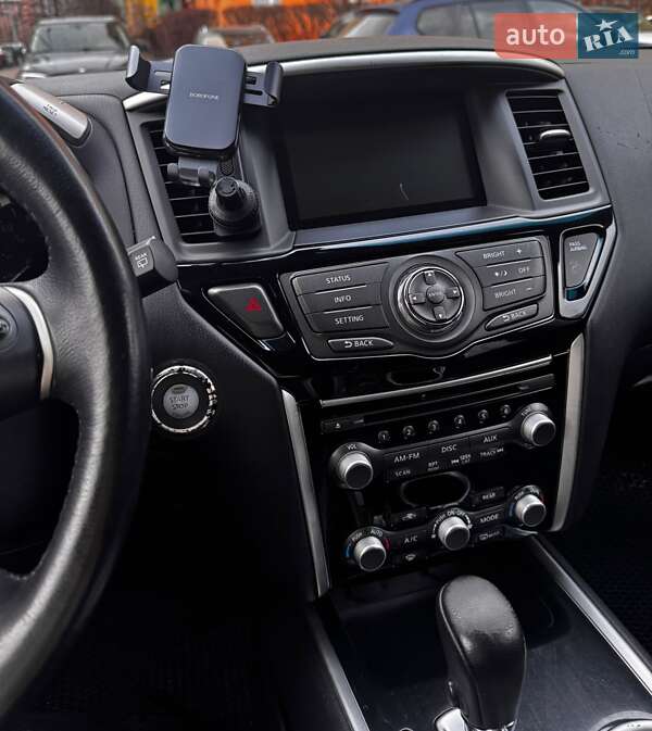 Внедорожник / Кроссовер Nissan Pathfinder 2014 в Киеве