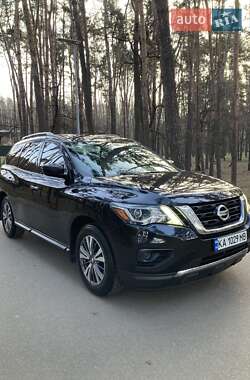 Внедорожник / Кроссовер Nissan Pathfinder 2017 в Киеве