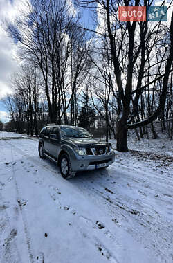 Позашляховик / Кросовер Nissan Pathfinder 2007 в Львові