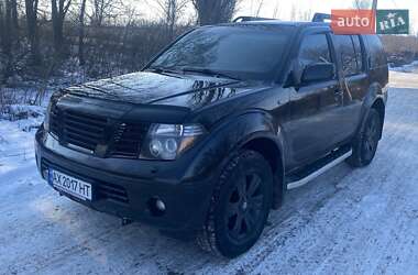 Внедорожник / Кроссовер Nissan Pathfinder 2006 в Краснограде