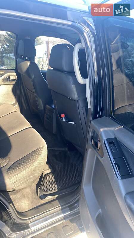 Позашляховик / Кросовер Nissan Pathfinder 2006 в Краснограді