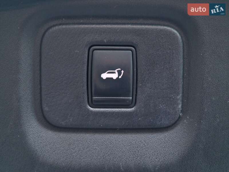 Позашляховик / Кросовер Nissan Pathfinder 2013 в Одесі