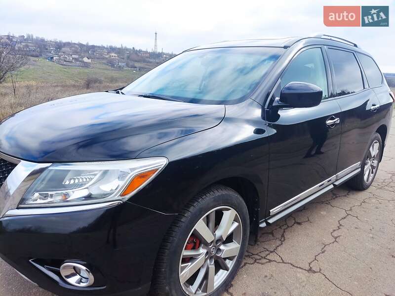 Позашляховик / Кросовер Nissan Pathfinder 2013 в Миколаєві