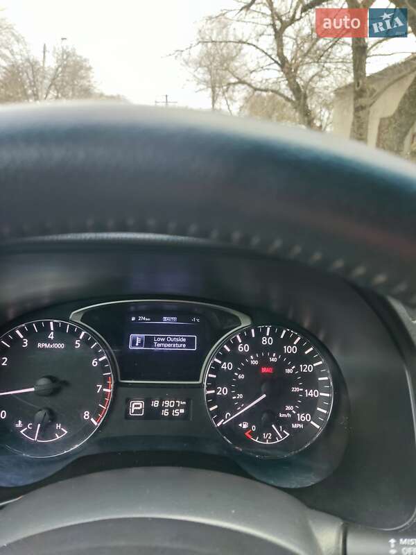 Позашляховик / Кросовер Nissan Pathfinder 2013 в Миколаєві