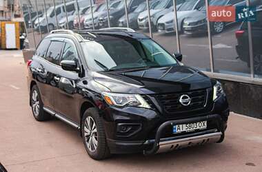 Внедорожник / Кроссовер Nissan Pathfinder 2017 в 