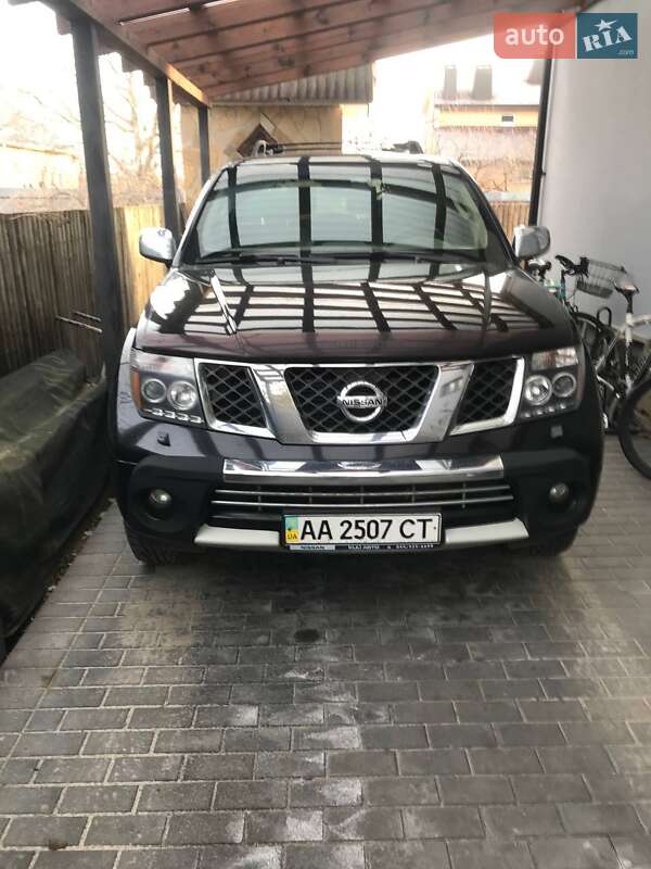 Позашляховик / Кросовер Nissan Pathfinder 2007 в Києві