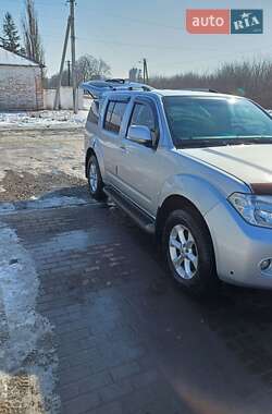 Внедорожник / Кроссовер Nissan Pathfinder 2012 в 