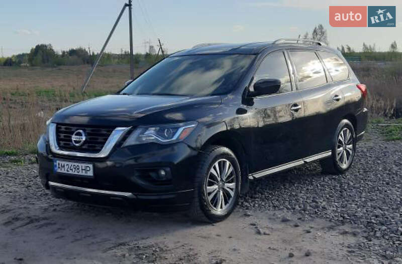 Позашляховик / Кросовер Nissan Pathfinder 2017 в 