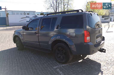 Позашляховик / Кросовер Nissan Pathfinder 2005 в 