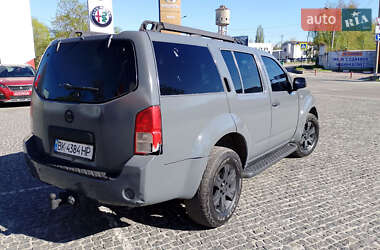Позашляховик / Кросовер Nissan Pathfinder 2005 в 