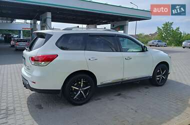 Внедорожник / Кроссовер Nissan Pathfinder 2012 в 
