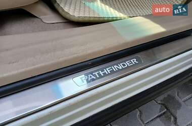 Внедорожник / Кроссовер Nissan Pathfinder 2012 в 