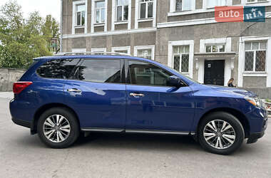 Позашляховик / Кросовер Nissan Pathfinder 2020 в 