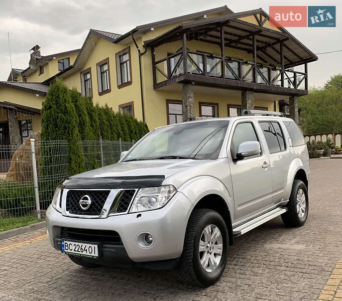 Nissan Pathfinder 2010