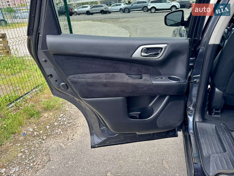 Позашляховик / Кросовер Nissan Pathfinder 2014 в Києві