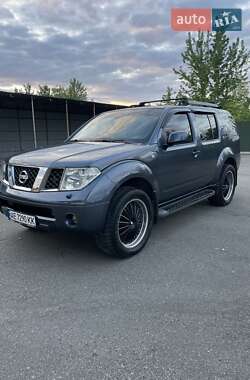 Позашляховик / Кросовер Nissan Pathfinder 2007 в 