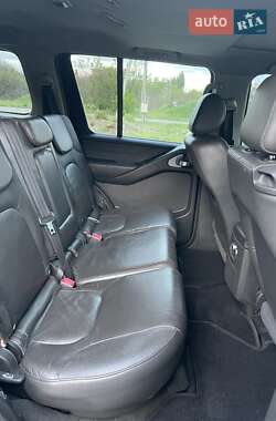 Позашляховик / Кросовер Nissan Pathfinder 2007 в 